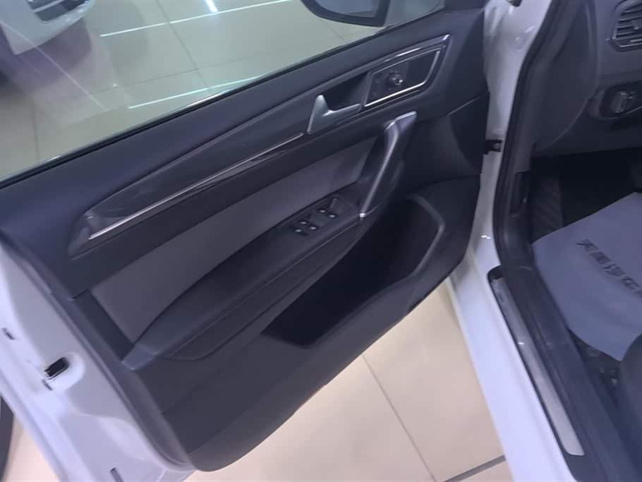 Volkswagen Golf*Jiayu