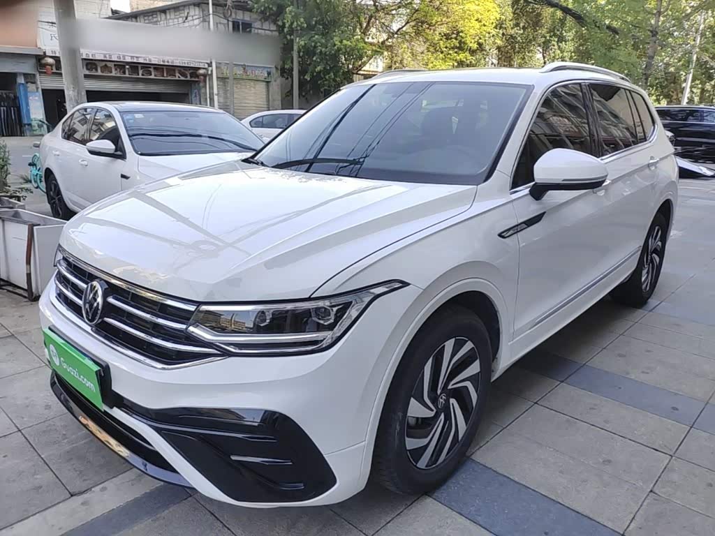 Volkswagen Tiguan L