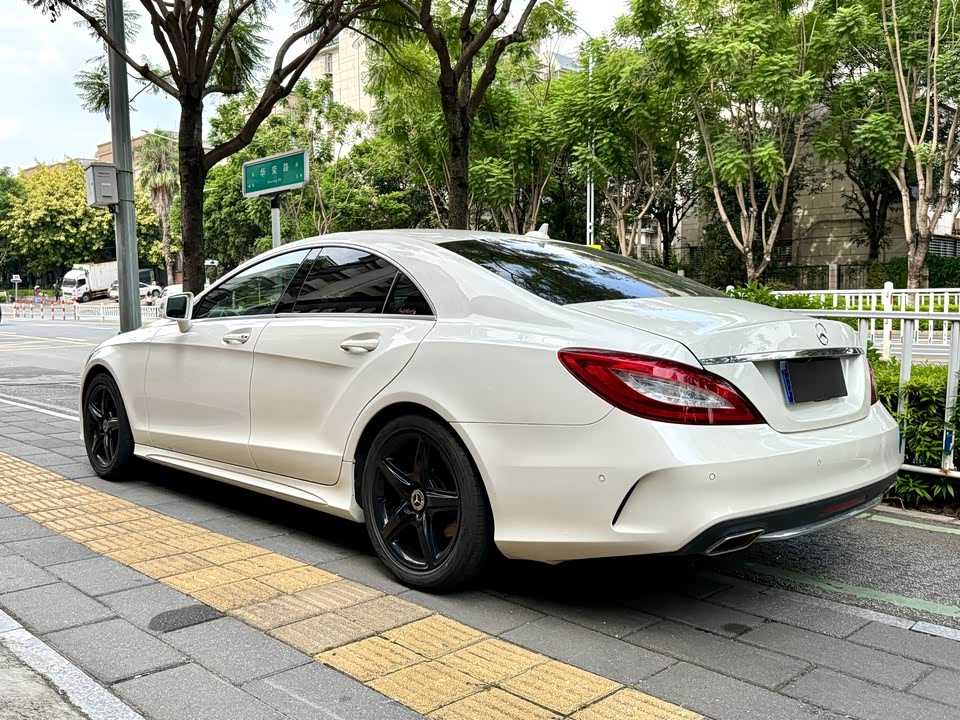 Mercedes-Benz CLS