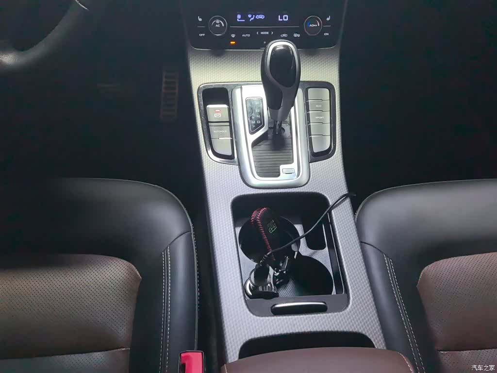 Geely Emgrand, 2017 10