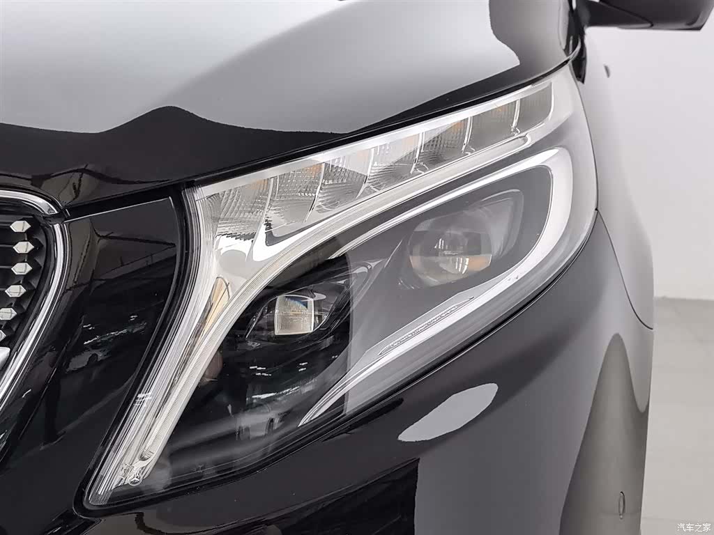 Mercedes-Benz V-Class, 2022 7