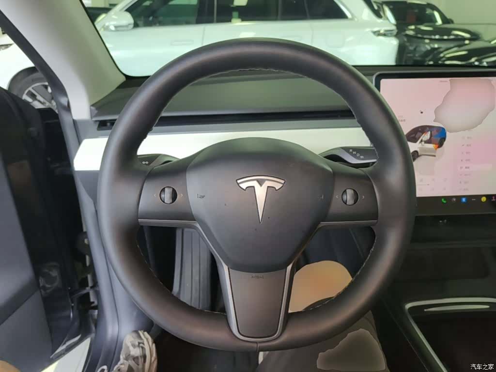 Tesla Model Y, 2022 11