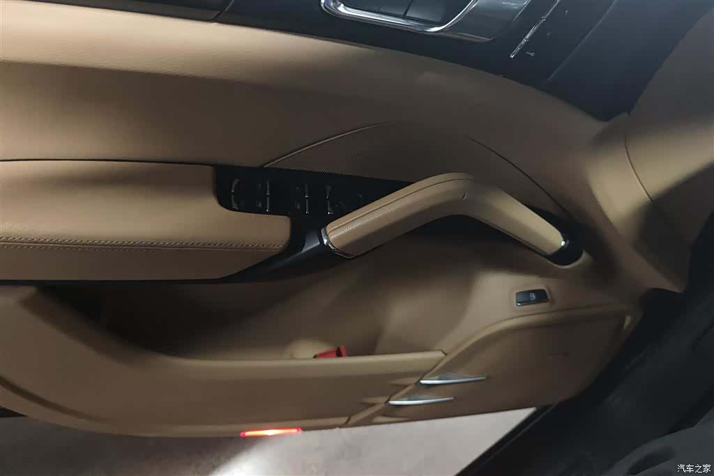 Porsche Cayenne, 2017 7