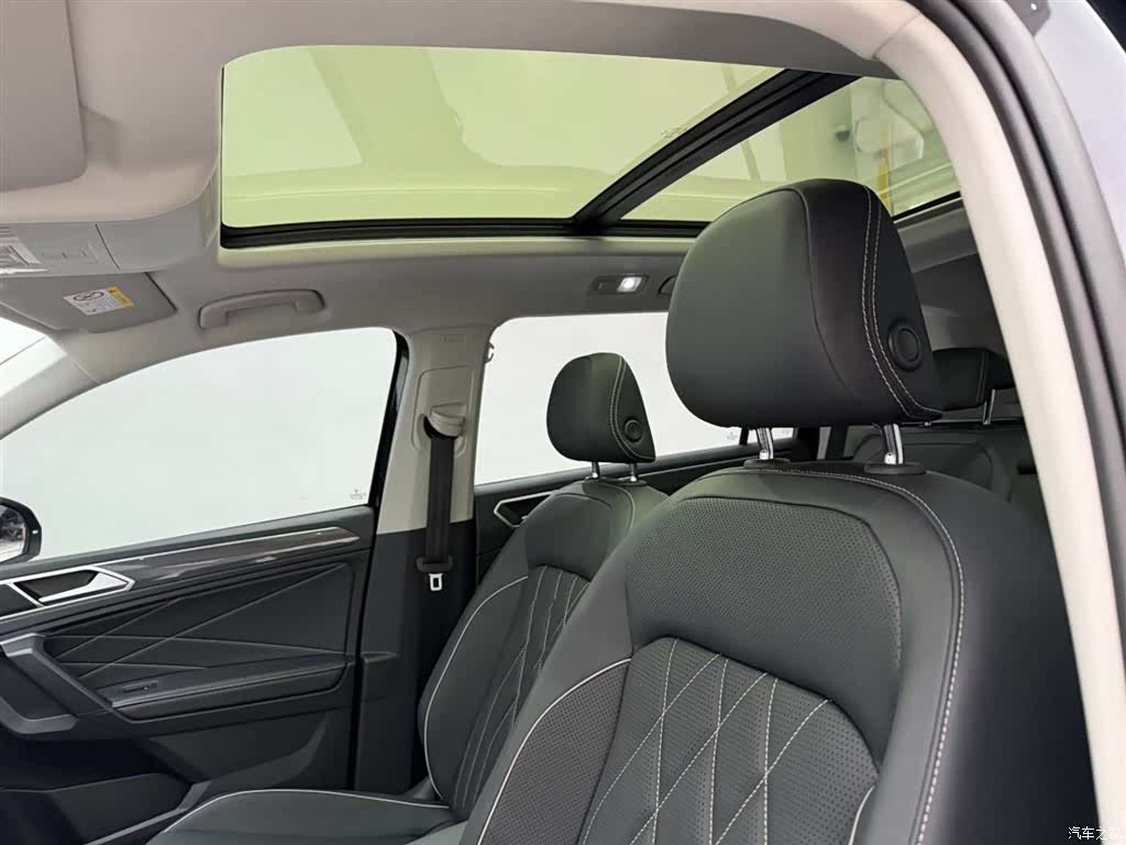 Volkswagen Tiguan L, 2024 16