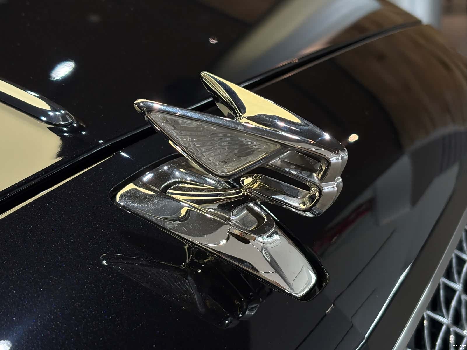 Bentley Flying Spur, 2024 9