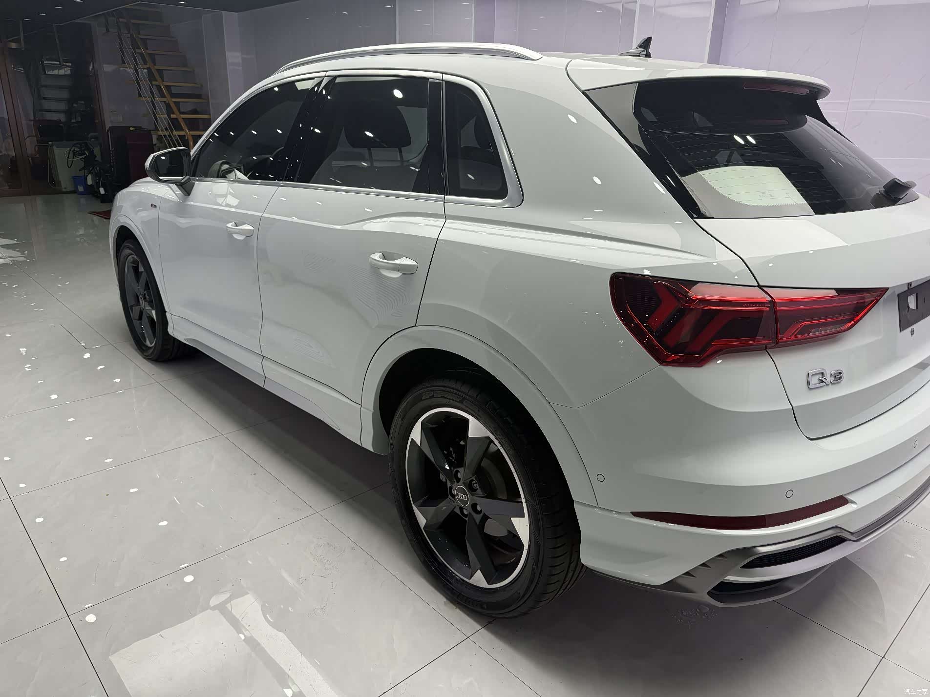 Audi Q3, 2023 4