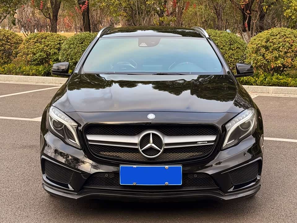 Mercedes-Benz GLA AMG