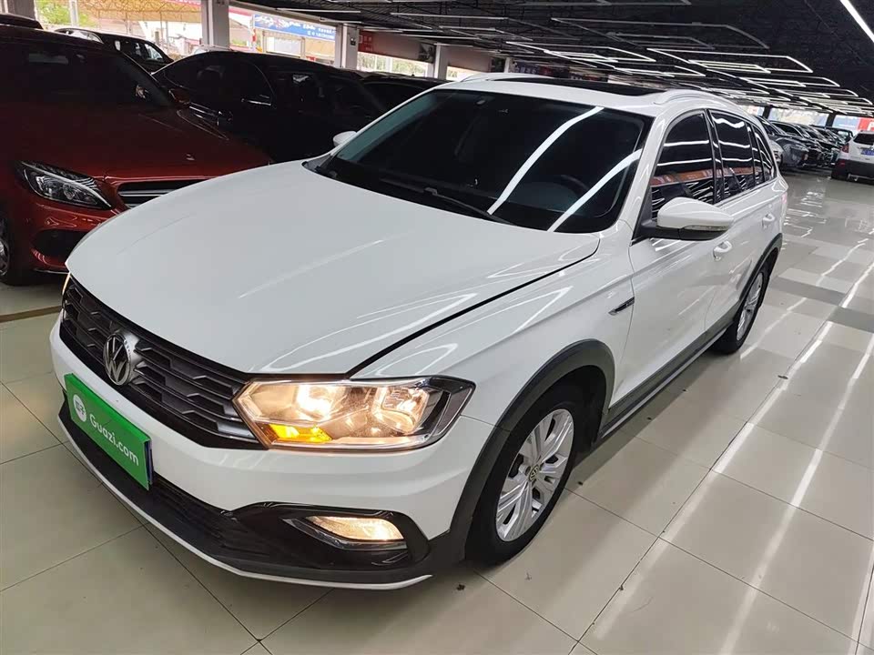 Volkswagen C-TREK Wei Collar