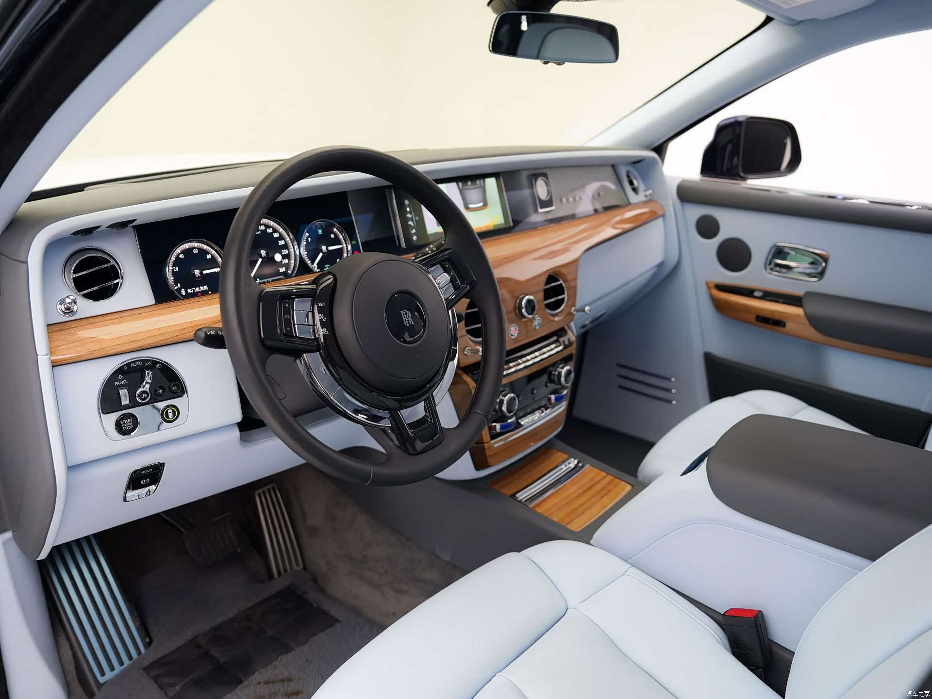 Rolls-Royce Phantom, 2020 12