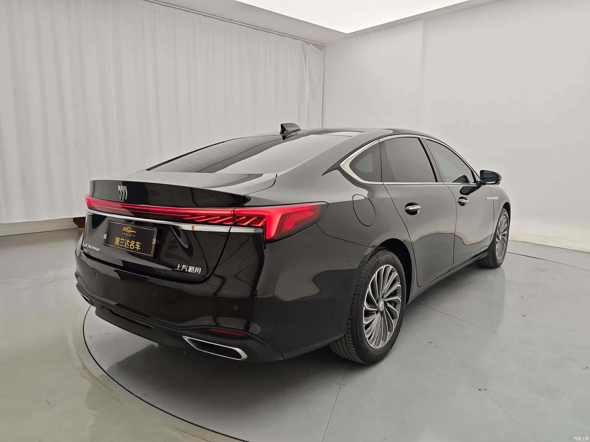 Buick LaCrosse, 2024 все фото