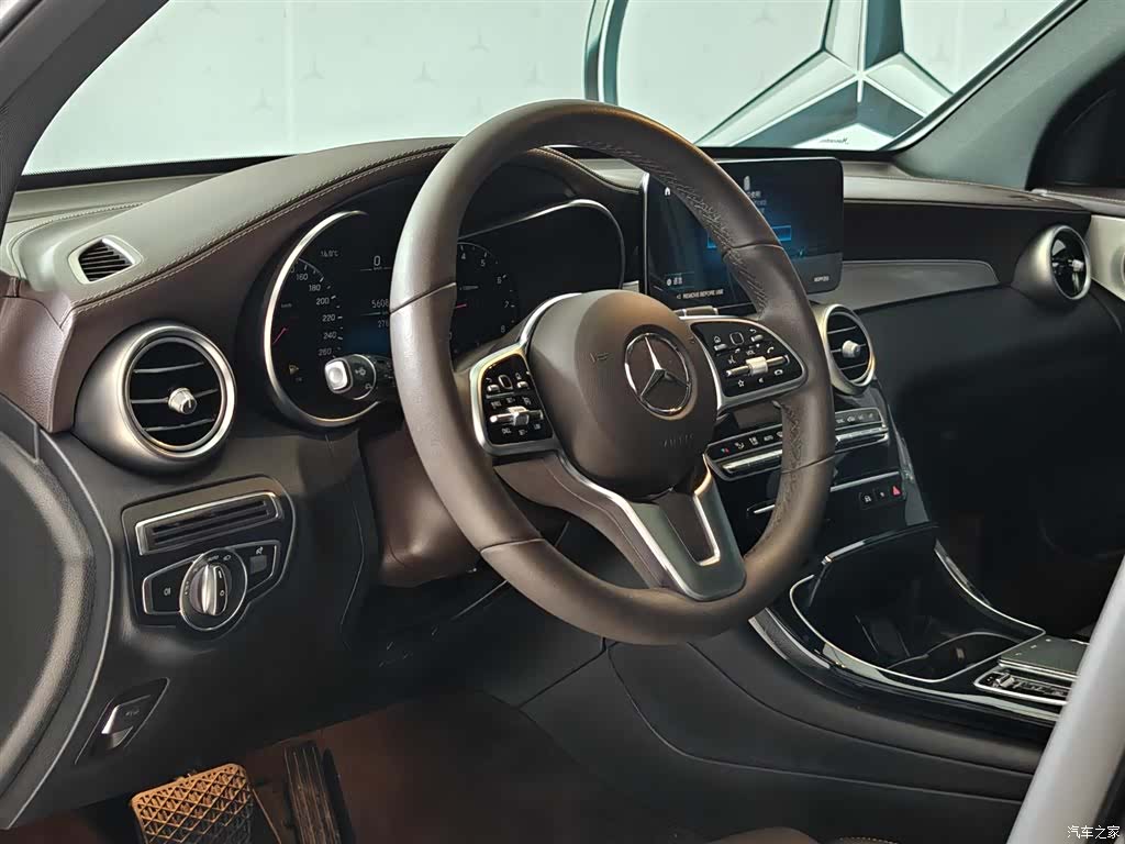 Mercedes-Benz GLC, 2022 12