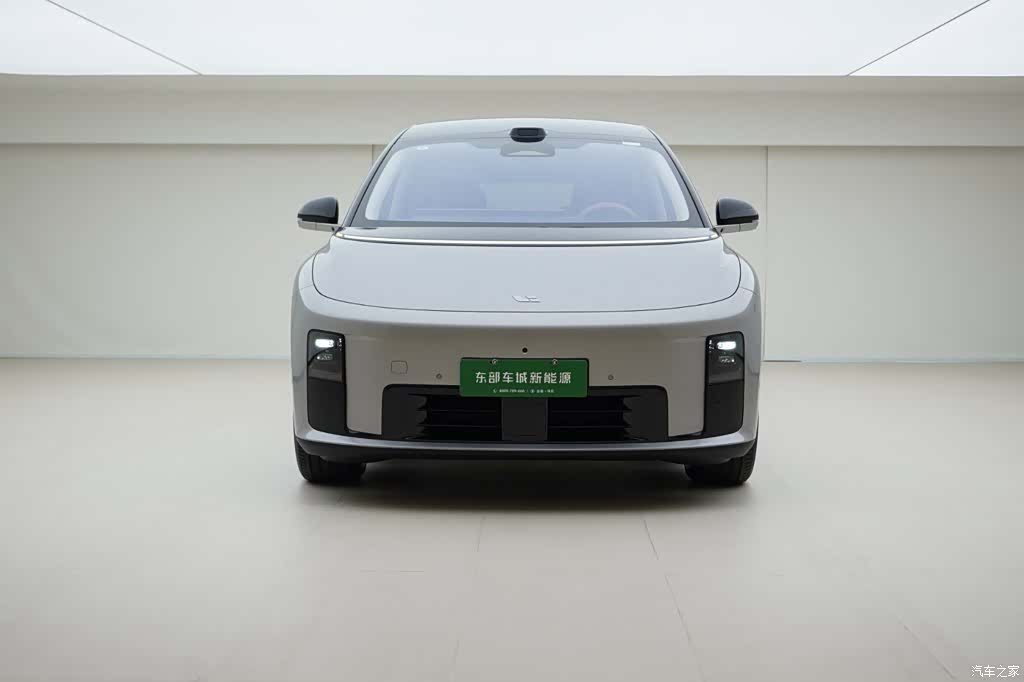 Li Auto i8, 2026 2