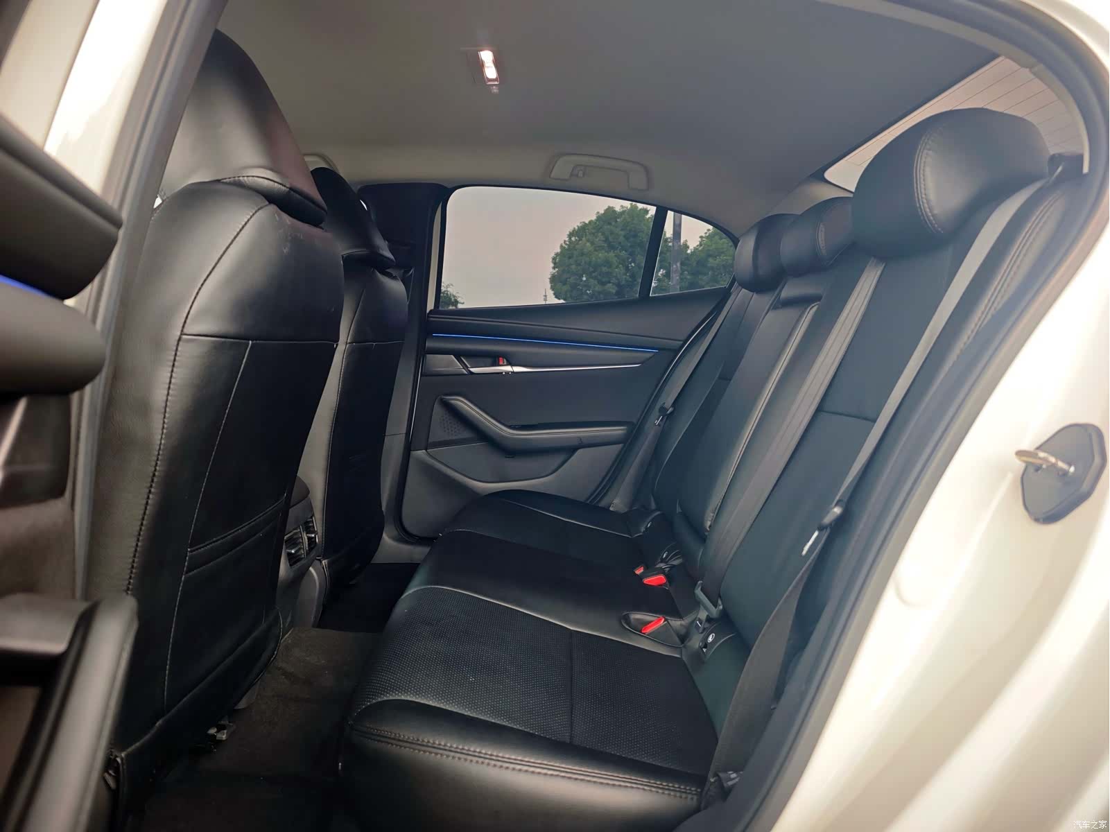 Mazda Mazda3, 2020 10