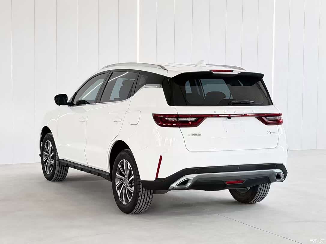 Geely X6, 2022 4