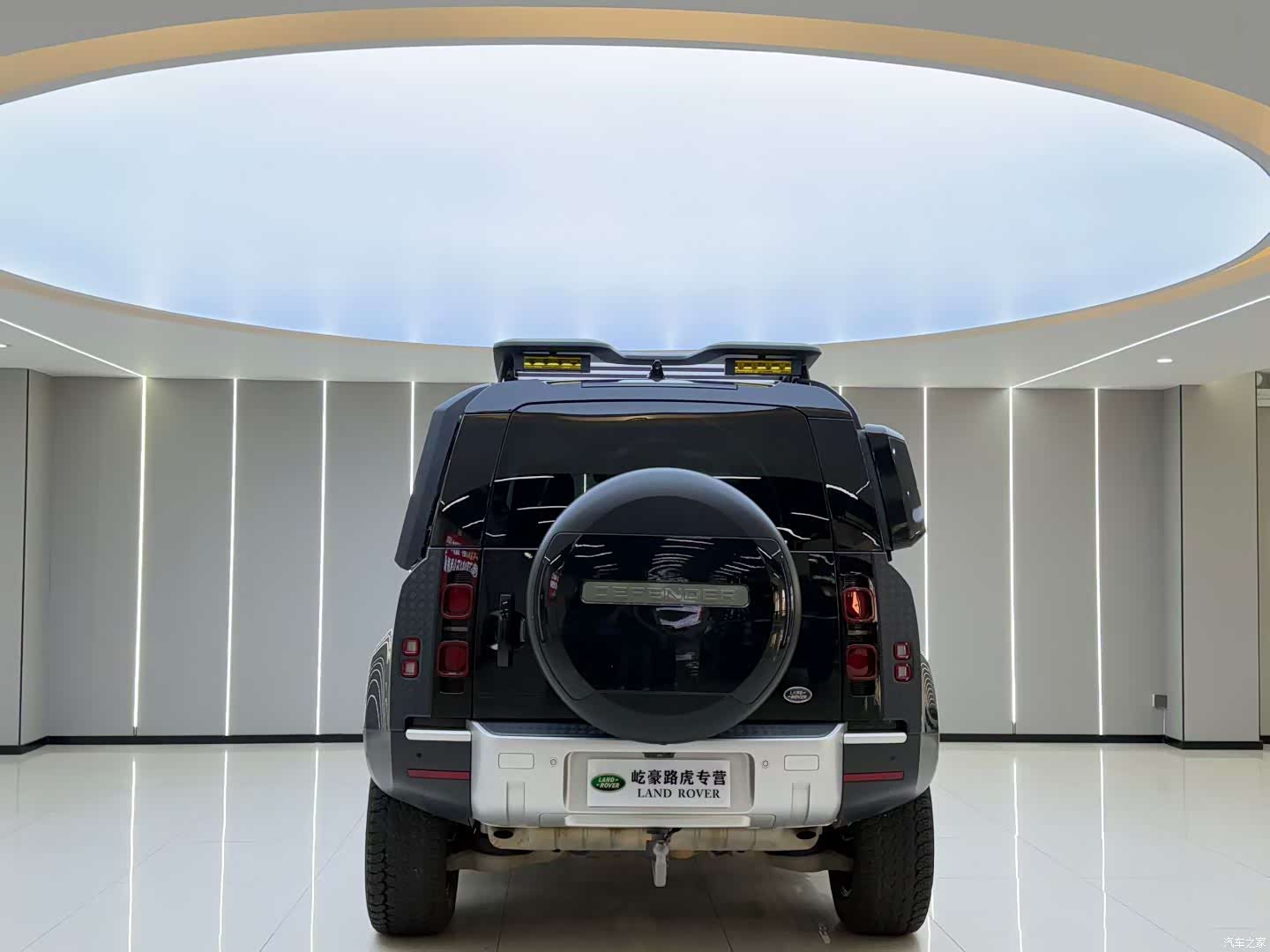 Land Rover Defender, 2021 8