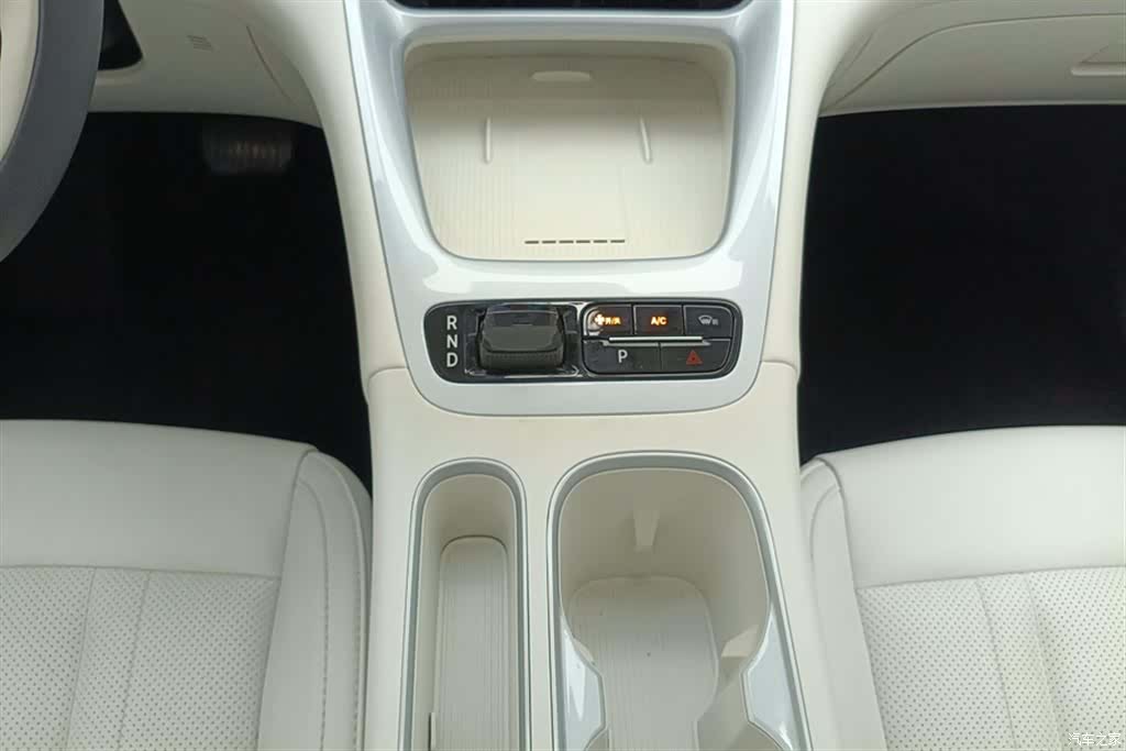 Geely Xingyuan, 2025 16