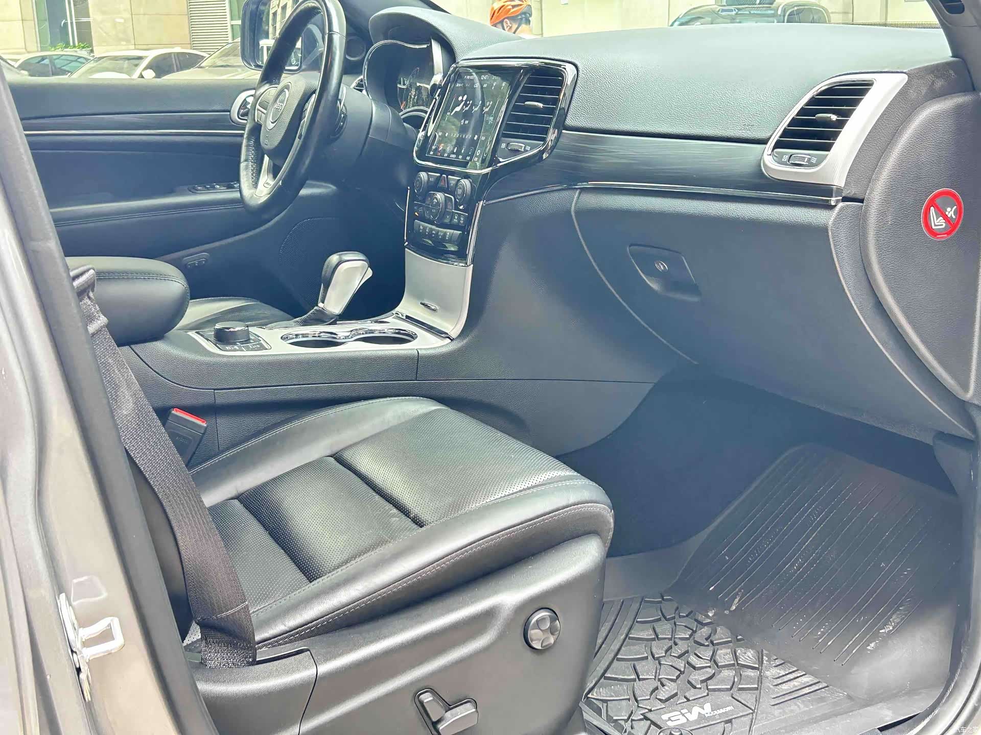 Jeep Grand Cherokee, 2022 9