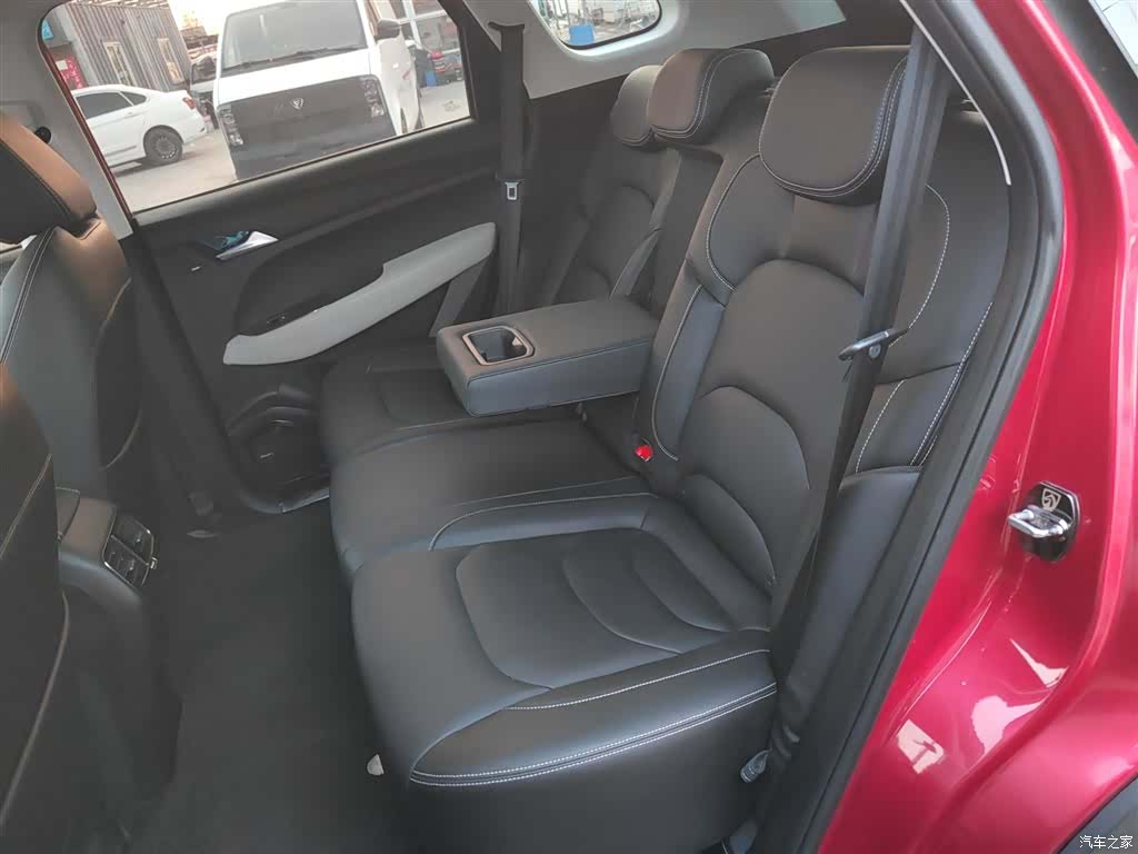 Wuling 530, 2019 13