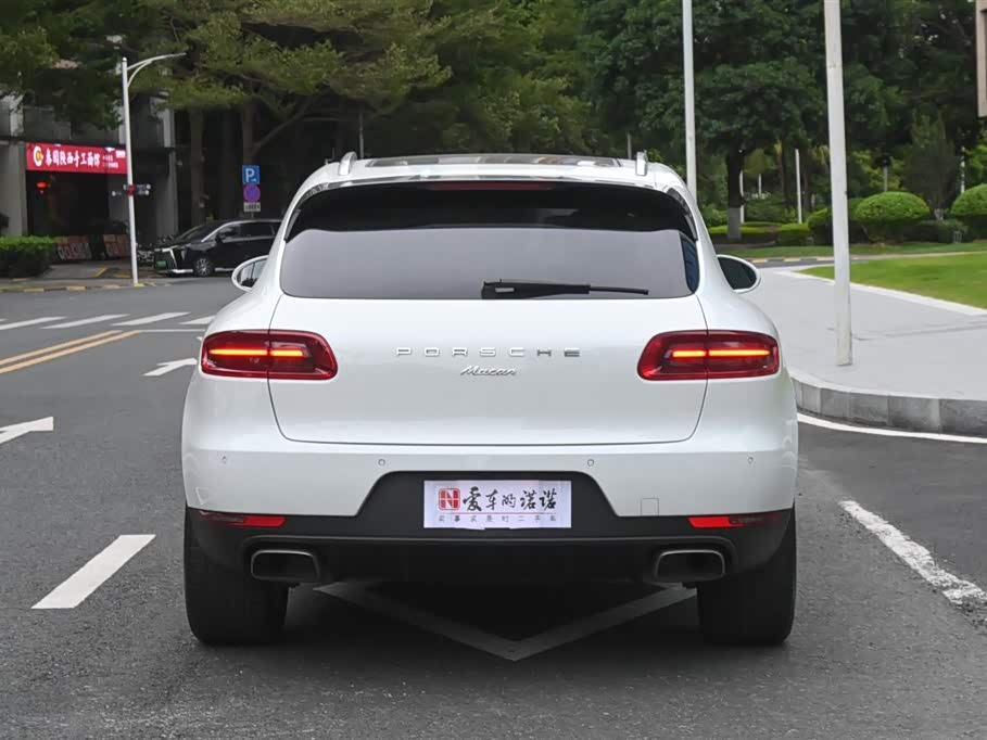 Porsche Macan