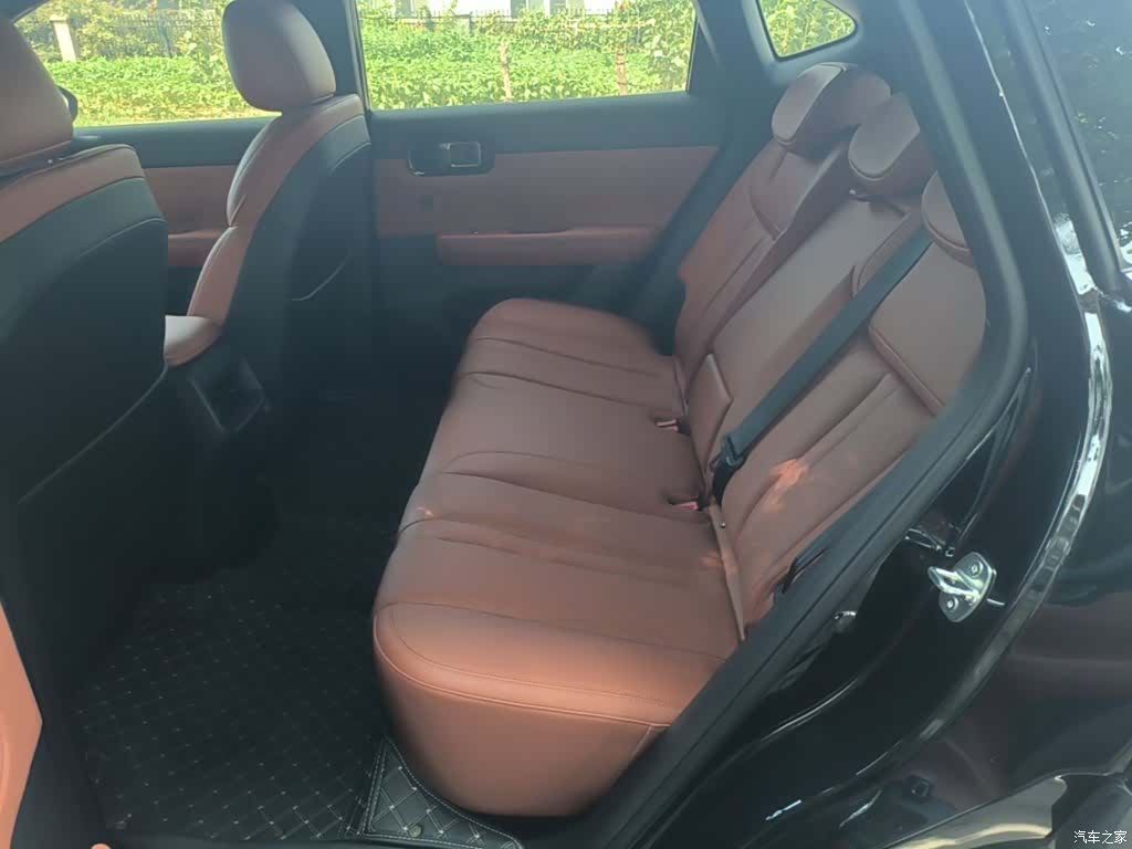 Wuling Starlight, 2025 17