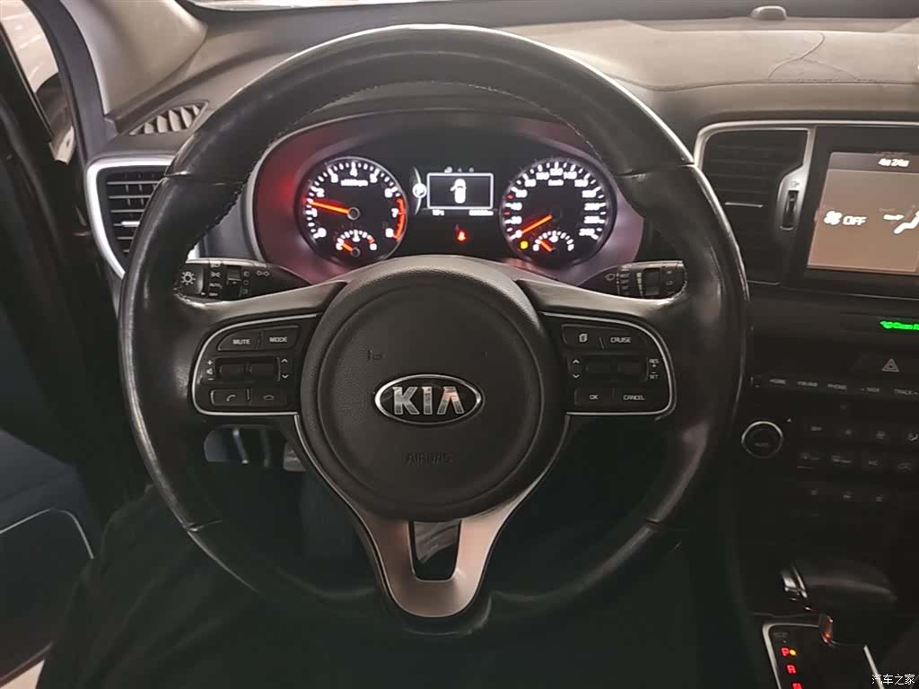 Kia KX5, 2016 11