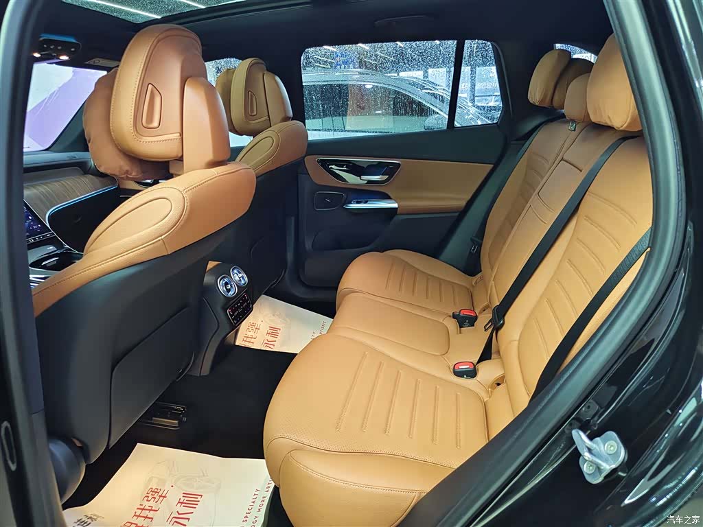 Mercedes-Benz GLC, 2024 11
