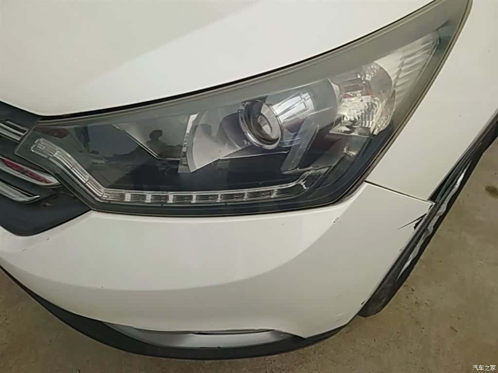 DongFeng AX7, 2015 24