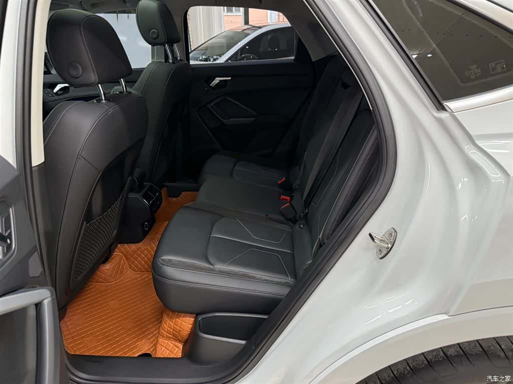 Audi Q3, 2023 18