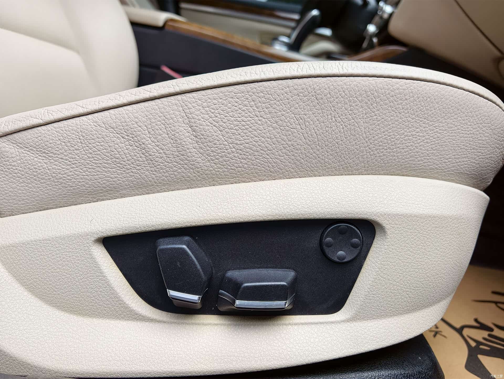 BMW 5 Series, 2011 15