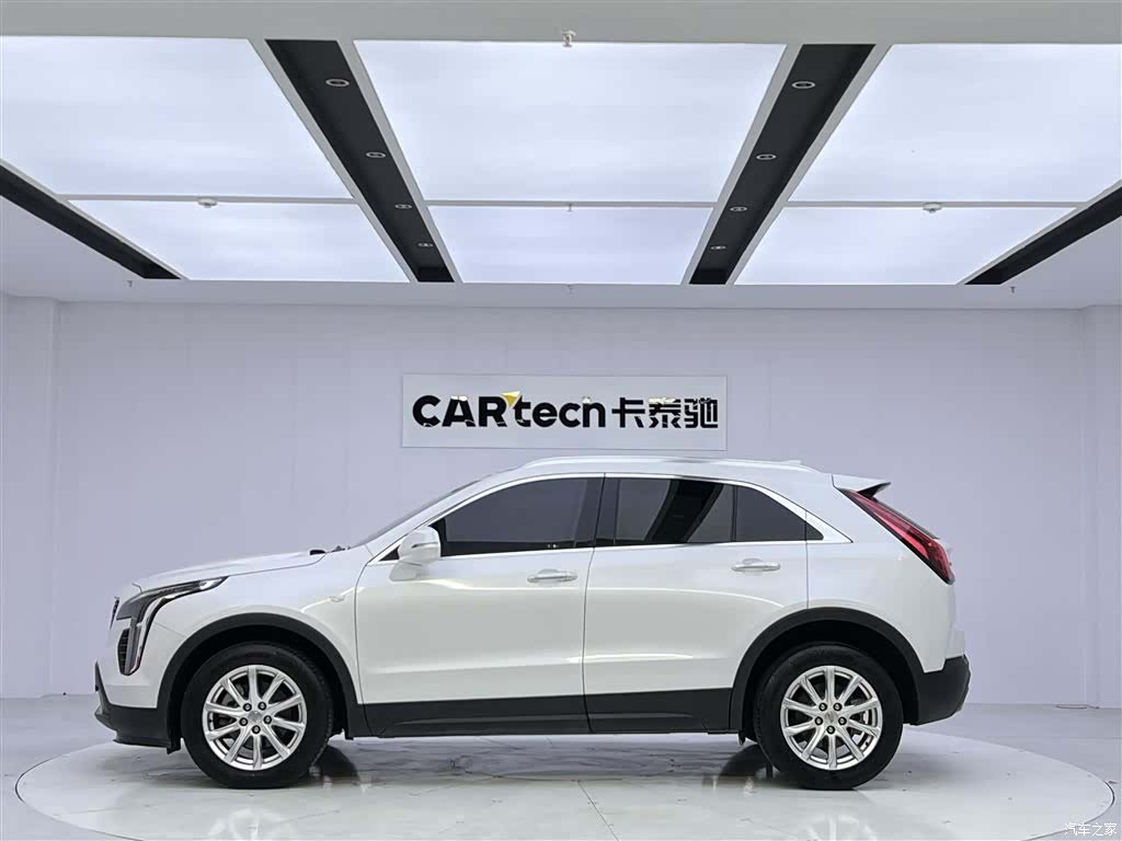 Cadillac XT4, 2019 8