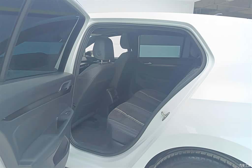 Volkswagen Golf, 2024 11