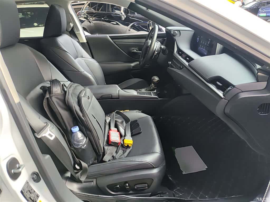 Lexus ES, 2018 19