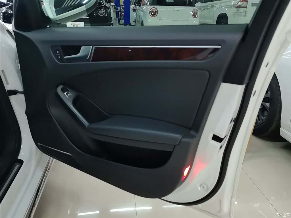 Audi A4L, 2016 4