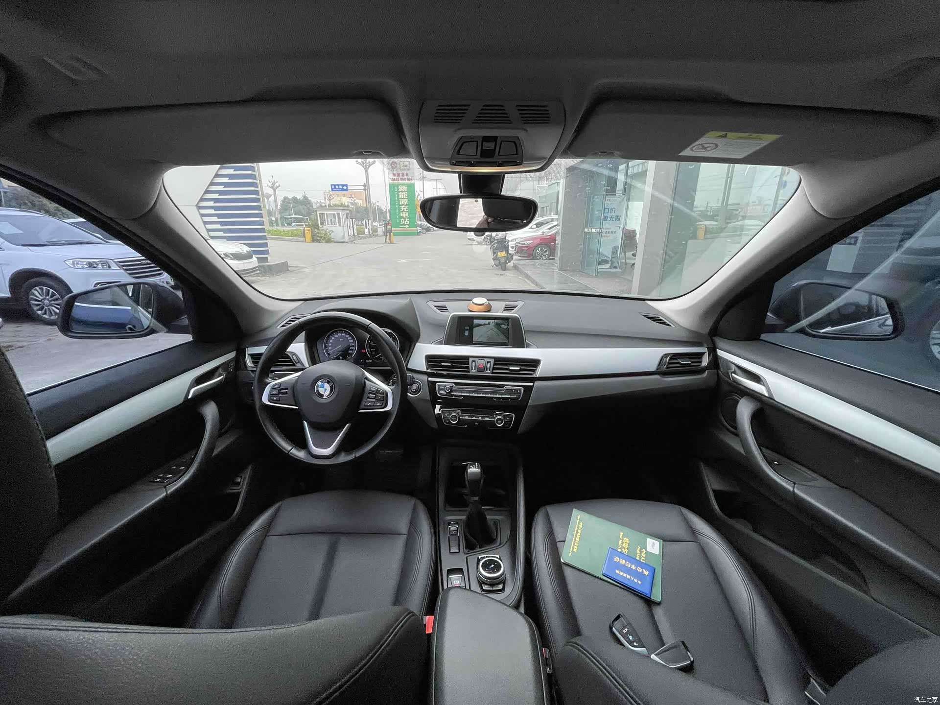 BMW X1, 2019 все фото