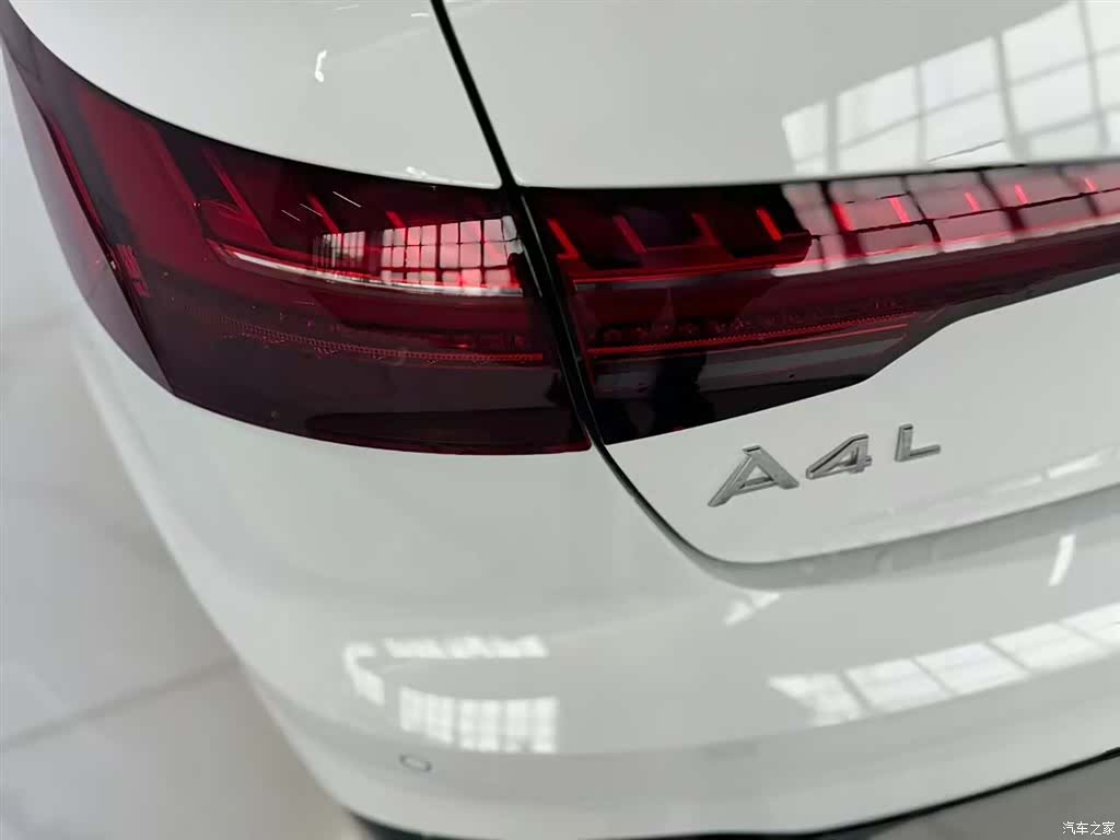 Audi A4L, 2025 9