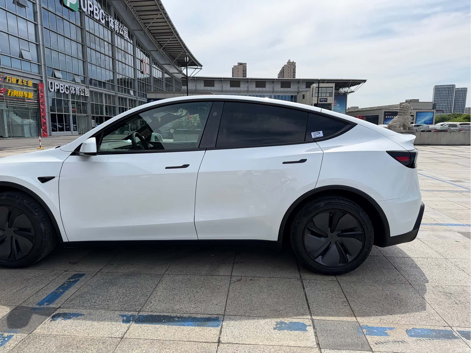 Tesla Model Y, 2026 6