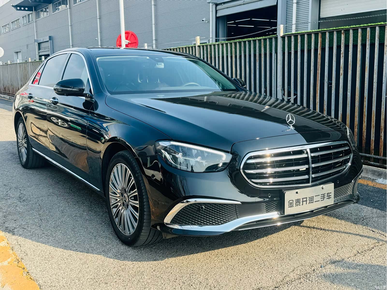 Mercedes-Benz E-Class, 2022 3