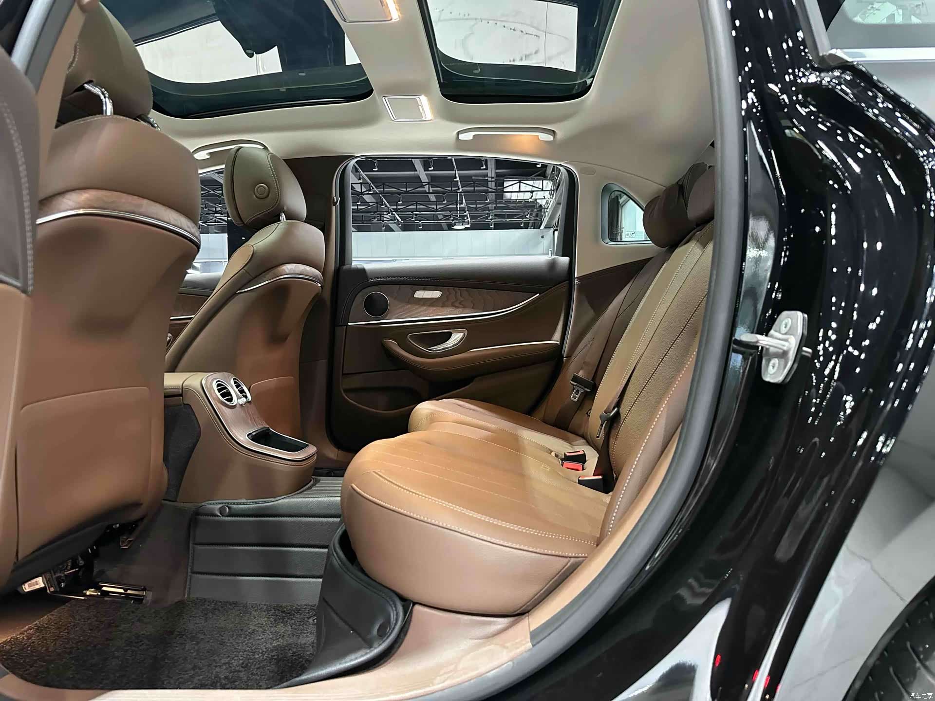 Mercedes-Benz E-Class, 2021 13
