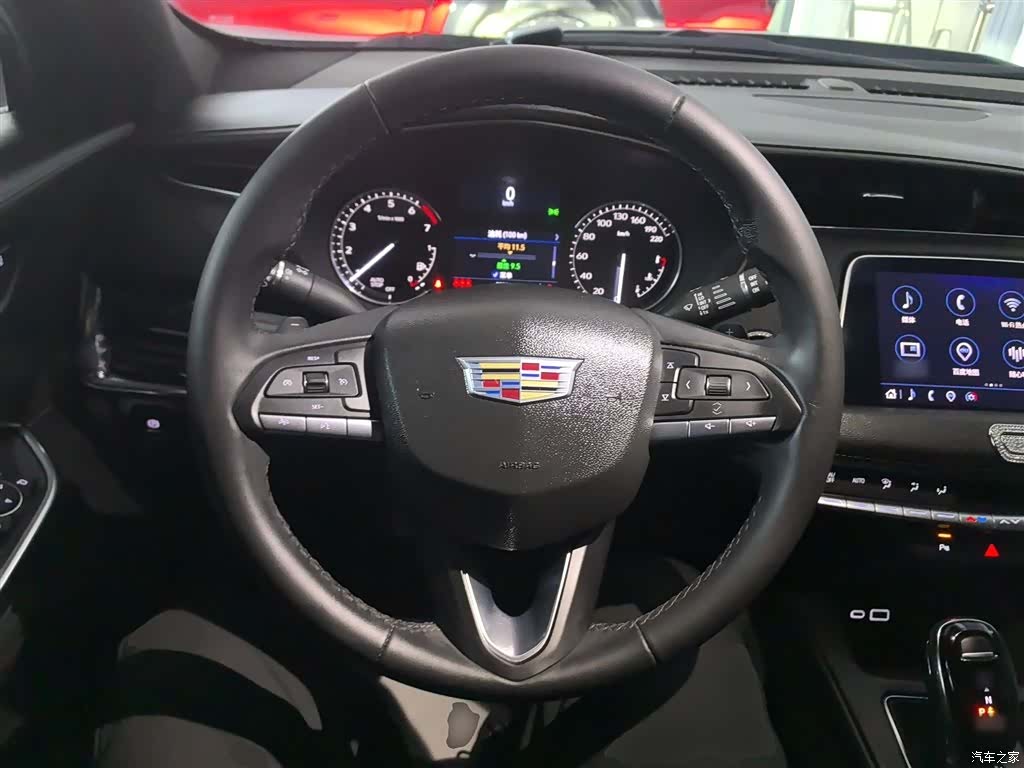 Cadillac XT4, 2022 7