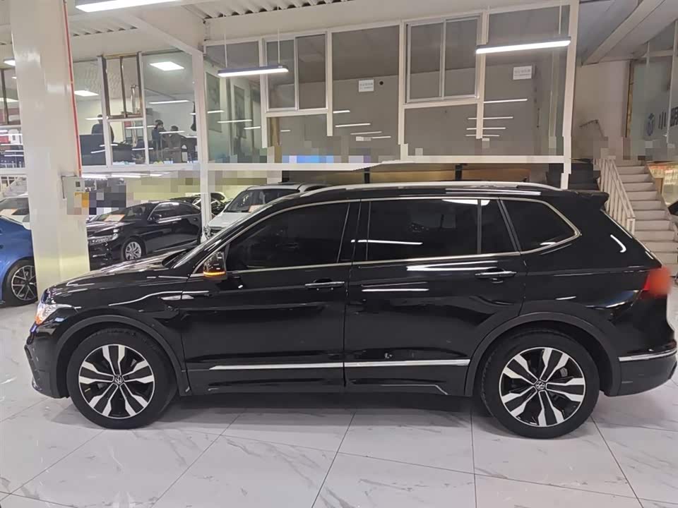 Volkswagen Tiguan L