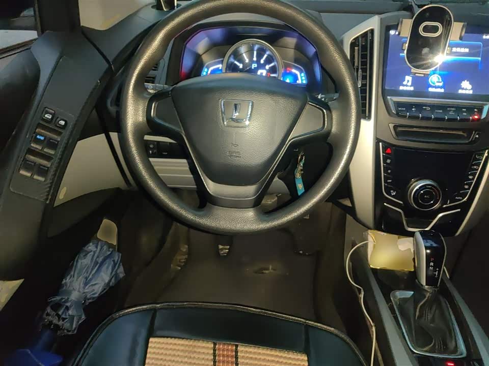 Luxgen Excellent 6 SUV