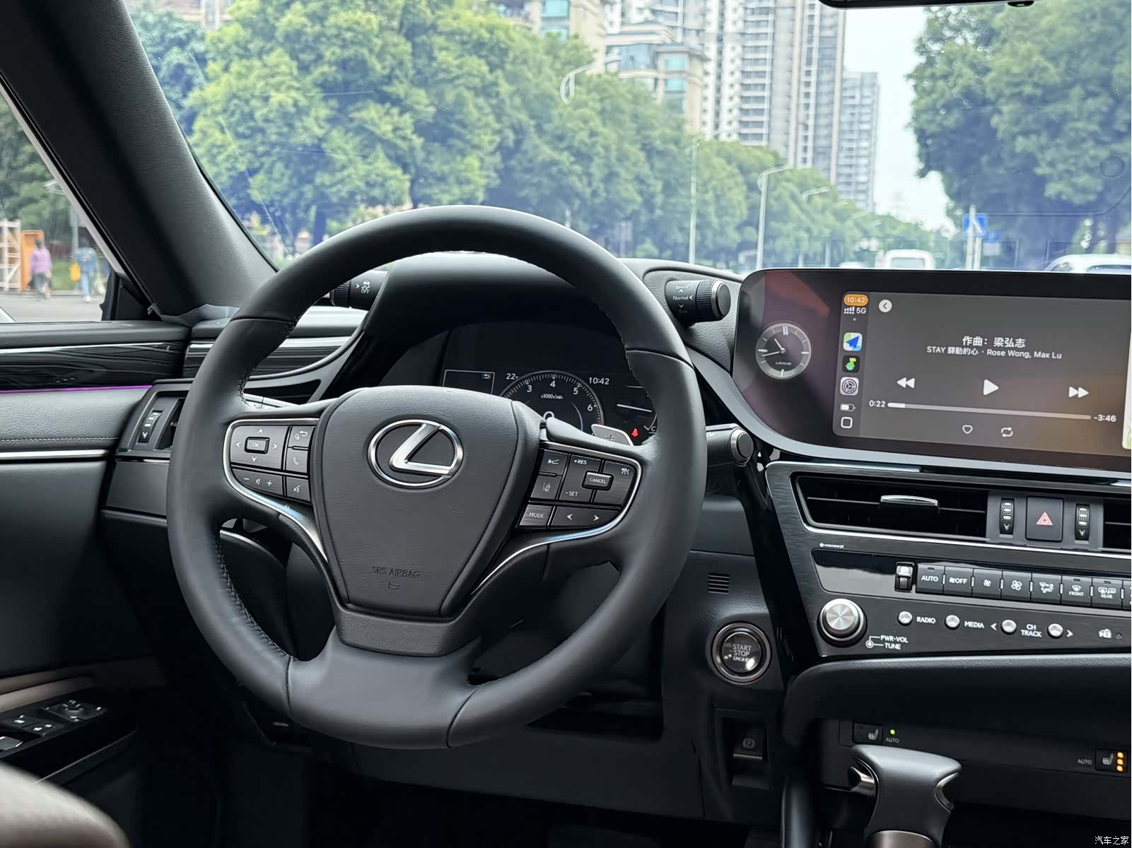Lexus ES, 2024 13