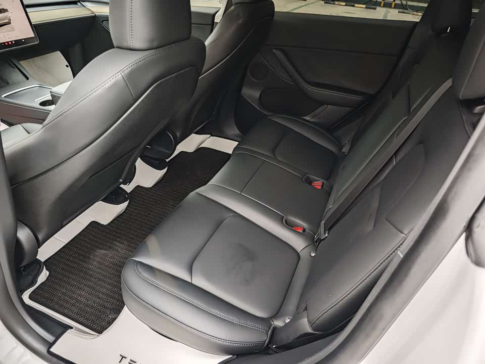 Tesla Model Y Tesla Model Y