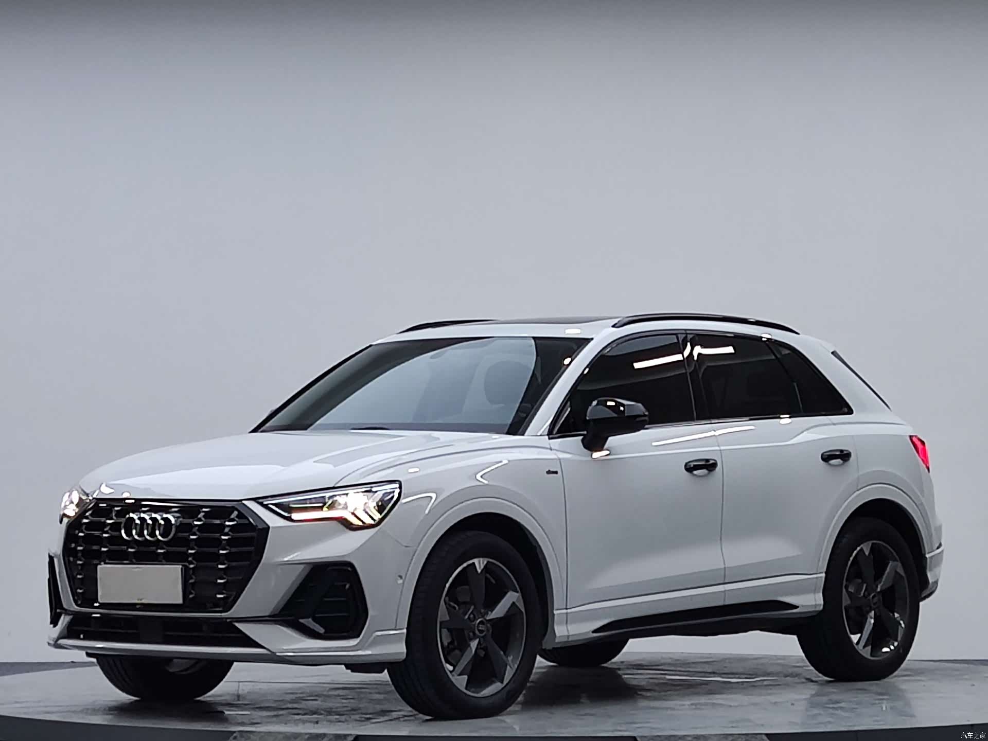 Audi Q3, 2022 1