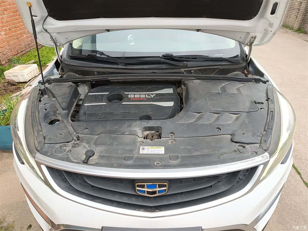 Geely Emgrand, 2018 16