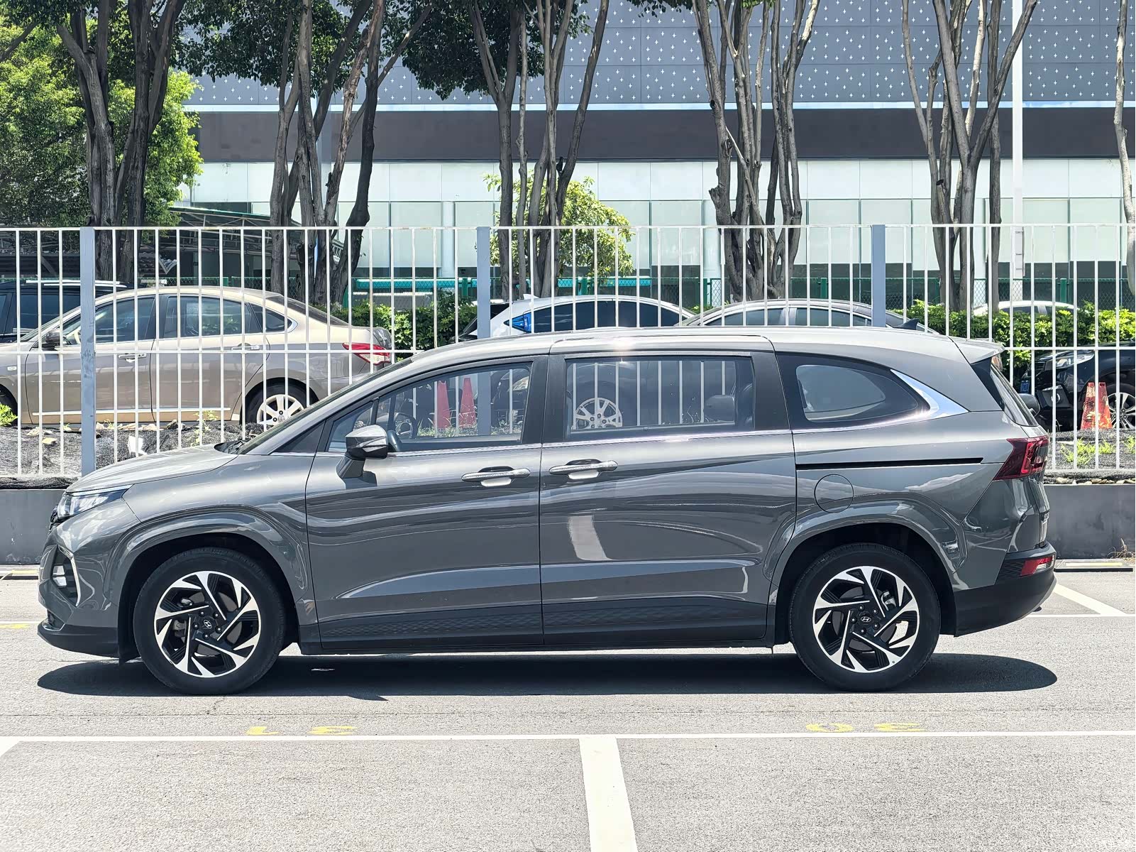 Hyundai Custo, 2023 4