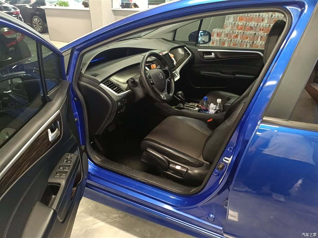 Honda Jade, 2018 12