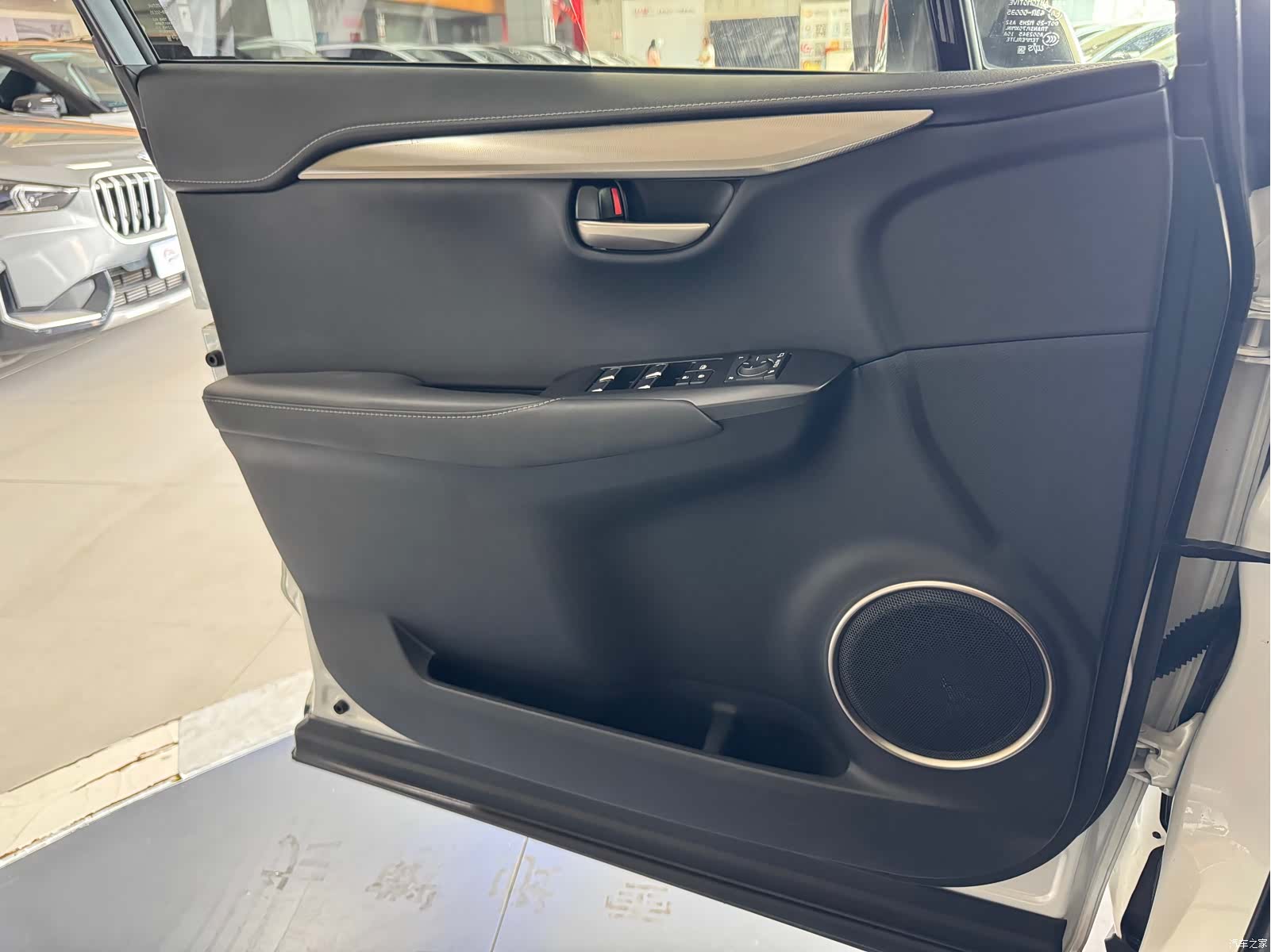 Lexus NX, 2021 13