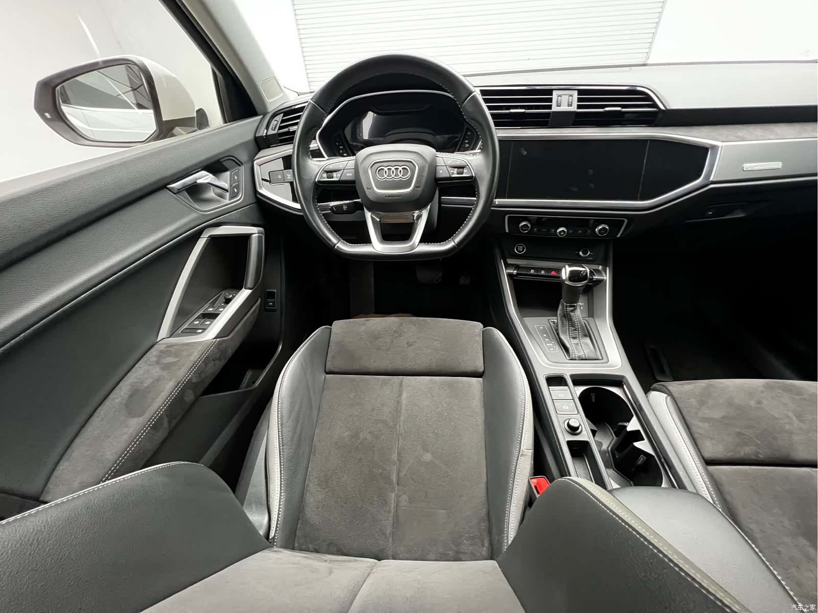 Audi Q3, 2021 9