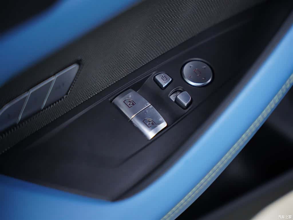 BMW M4, 2023 26